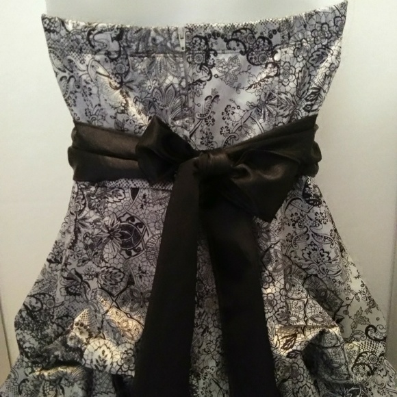 Ruby Rox strapless pickup skirt … - Picture 6 of 6